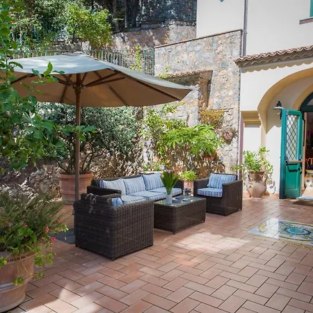 Hotel Villa Delle Meraviglie-3